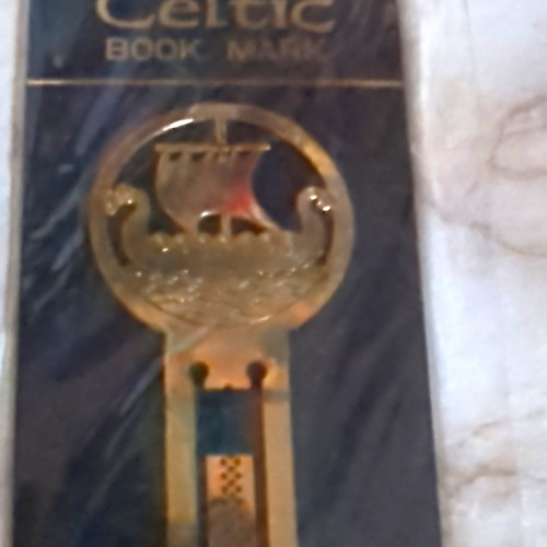 Metal bookmark clip gold - bookmark,